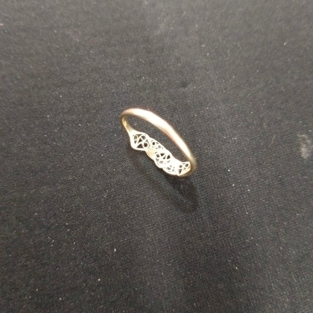 ANILLO ORO 10 K 1.1 GRMS (SEMINUEVO)