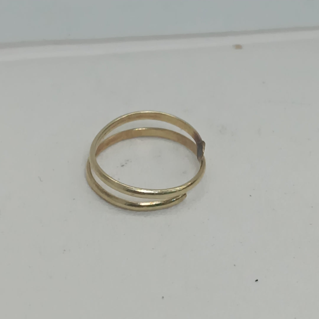 ANILLO ORO 10 K 0,60 GRMS (SEMINUEVO)