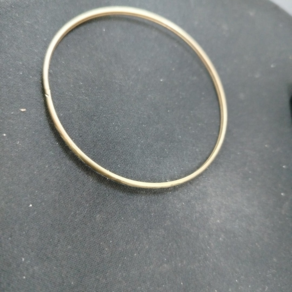 PULSERA RIGIDA ORO 10 K 3.3 GRMS (SEMINUEVO)