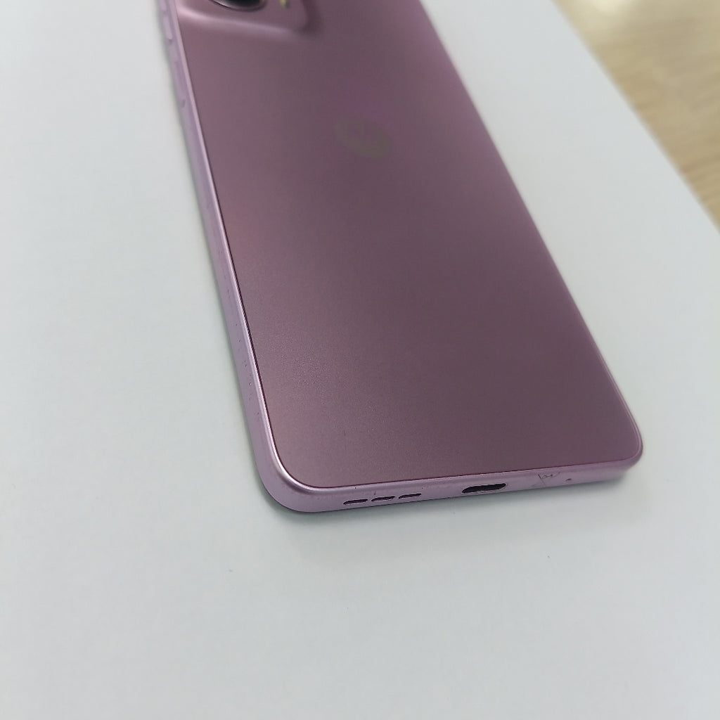 CELULAR MOTOROLA MOTO G24 XT2423-1 (2024) 256 GB 4 GB RAM (SEMINUEVO)