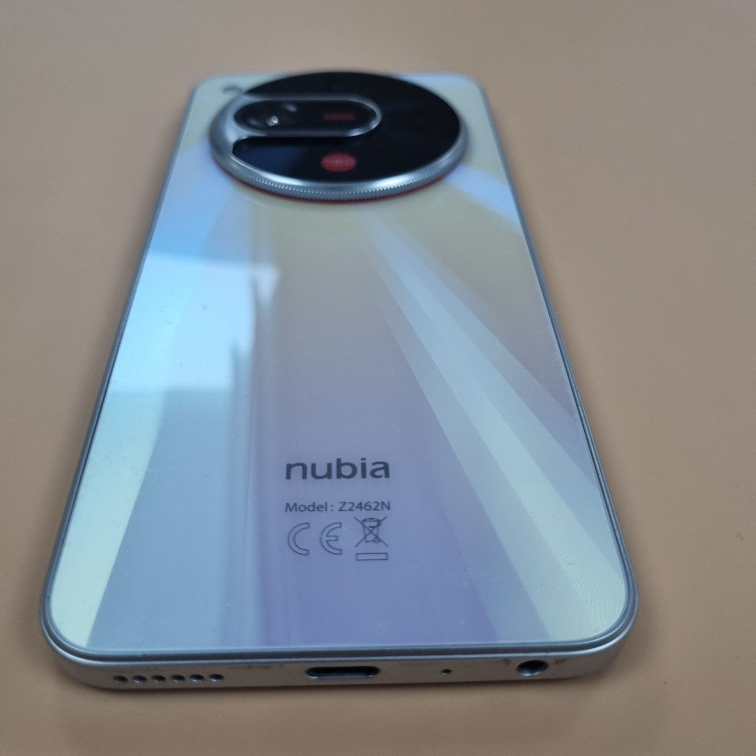 CELULAR NUBIA FOCUS 2 Z2462N (2025) 256 GB 8 GB RAM