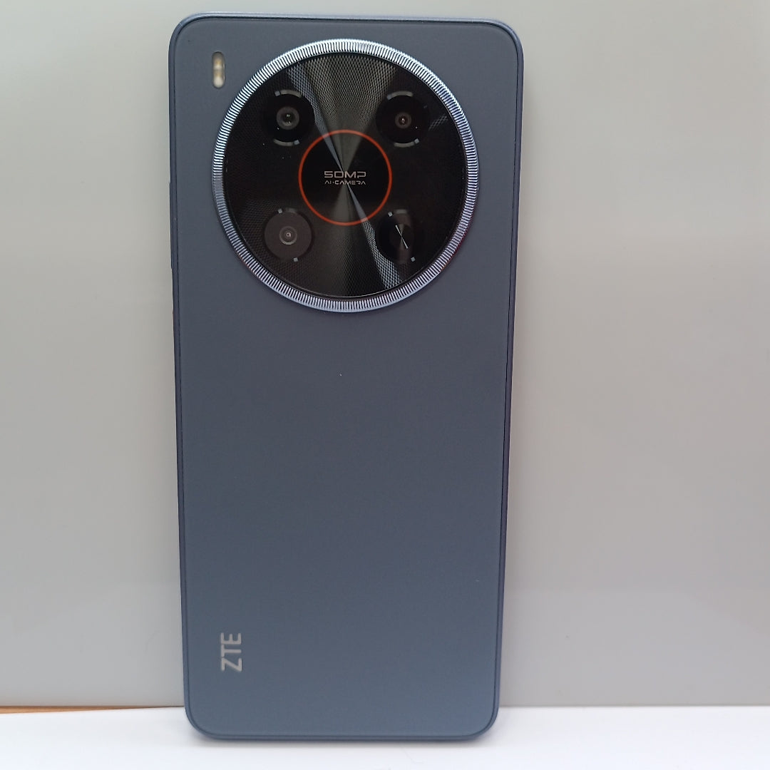 CELULAR ZTE BLADE V70 MAX Z2467 (2025) 256 GB 4 GB RAM (SEMINUEVO)