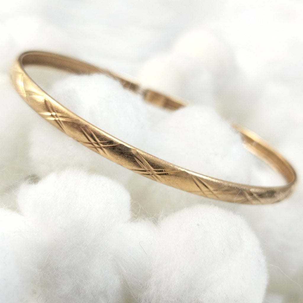 PULSERA RIGIDA ORO 14 K 3.6 GRMS (SEMINUEVO)
