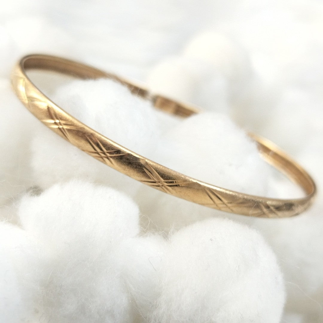 PULSERA RIGIDA ORO 14 K 3.6 GRMS (SEMINUEVO)