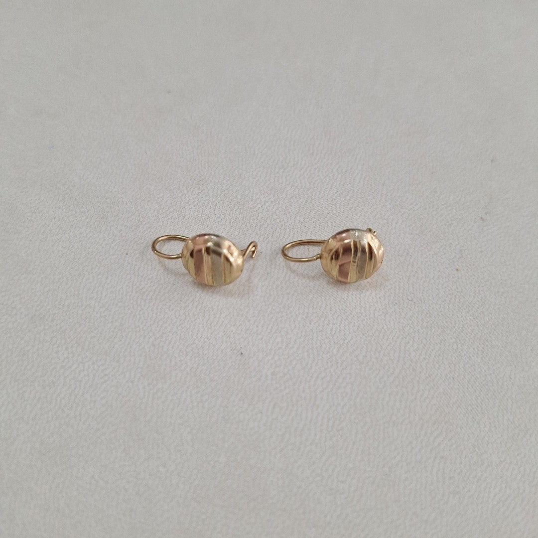 ARETES PAR ORO 8 K 1.1 GRMS (SEMINUEVO)
