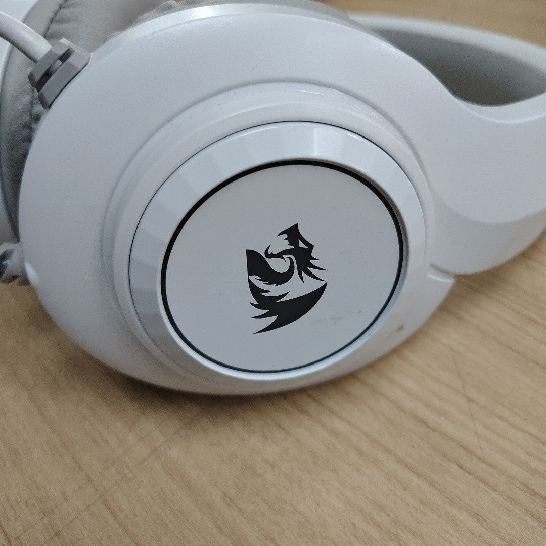 AUDIFONOS OTRAS MARCAS OTROS MODELOS INALAMBRICO OVER EAR (SEMINUEVO)