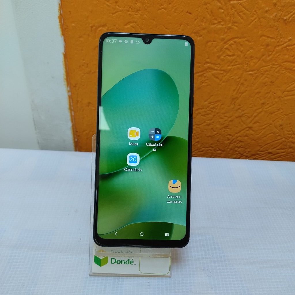 CELULAR MOTOROLA MOTO G06 XT2535-2 (2025) 64 GB 4 GB RAM (SEMINUEVO)