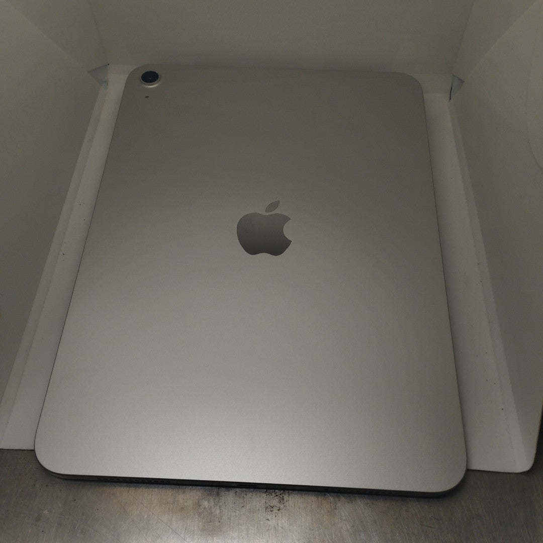 TABLETA APPLE IPAD A16 A3354 (2025) 128 GB 6 GB RAM (SEMINUEVO)