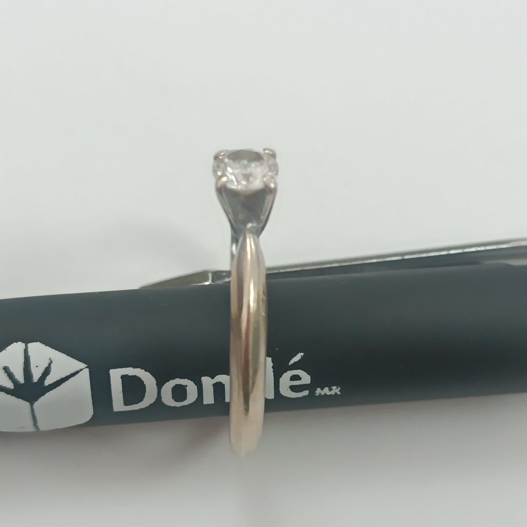 SOLITARIO ORO, ORO BLANCO 14 K 2 GRMS (SEMINUEVO)