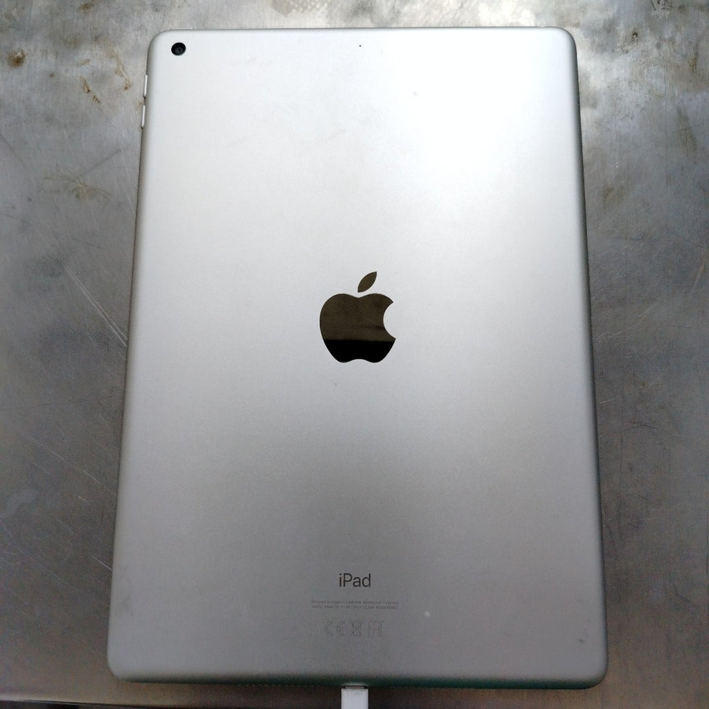 TABLETA APPLE IPAD 9 A2602 64 GB 3 GB RAM (SEMINUEVO)
