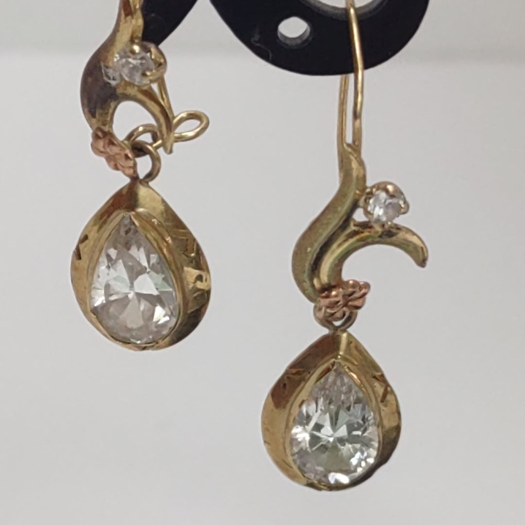 ARETES PAR ORO 10 K 2 GRMS (SEMINUEVO)