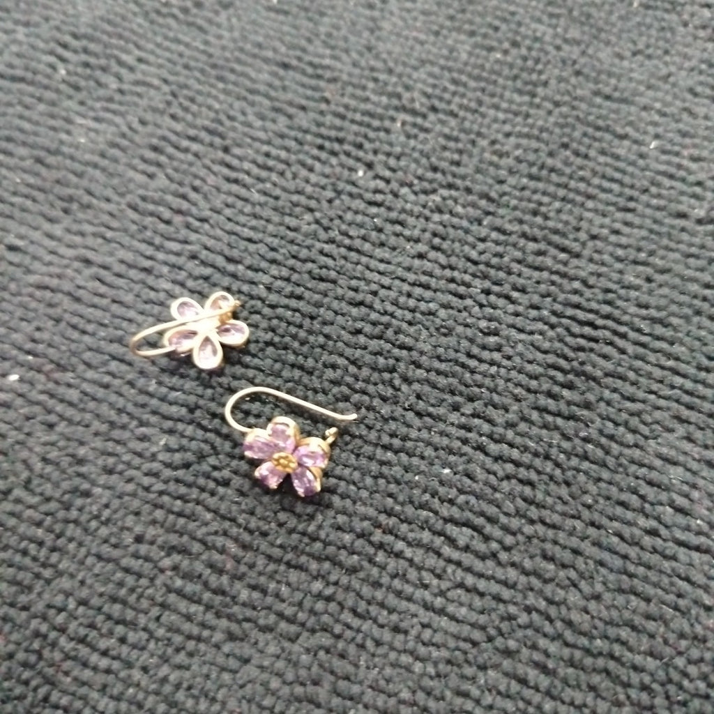 ARETES PAR ORO 8 K 1.9 GRMS (SEMINUEVO)