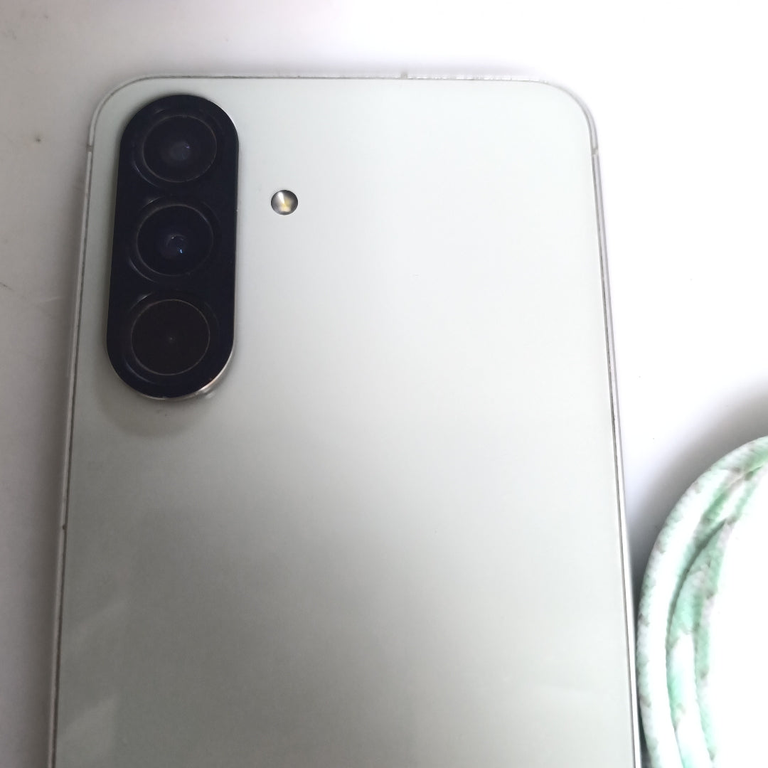 CELULAR SAMSUNG GALAXY A56 SM-A566E (2025) 256 GB 8 GB RAM (SEMINUEVO)