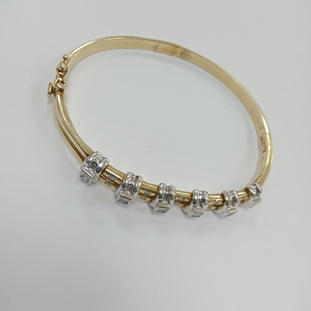 PULSERA RIGIDA ORO 14 K 27.9 GRMS (SEMINUEVO)