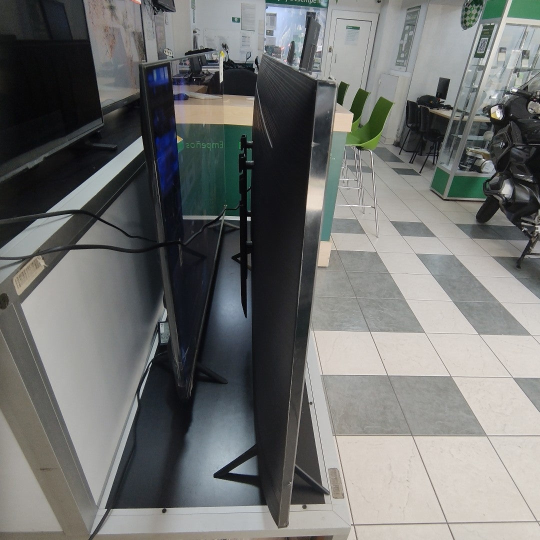 PANTALLA SAMSUNG UN55CU7000F (2023) 55" LED 4K (SEMINUEVO)