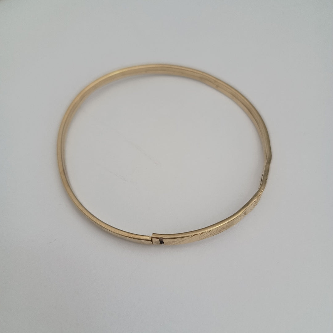 PULSERA RIGIDA ORO 10 K 4.8 GRMS (SEMINUEVO)