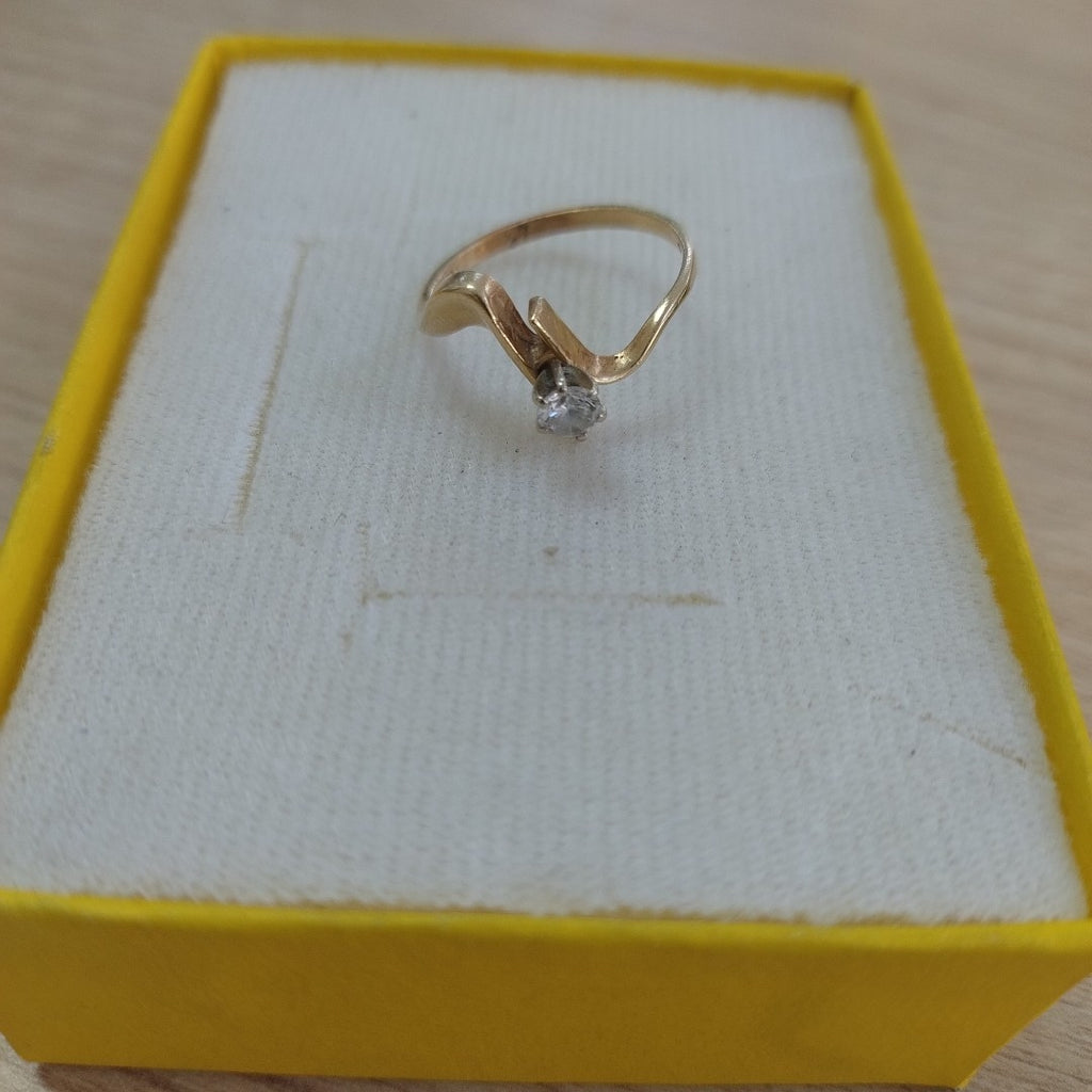 SOLITARIO ORO 10 K 2,30 GRMS (SEMINUEVO)