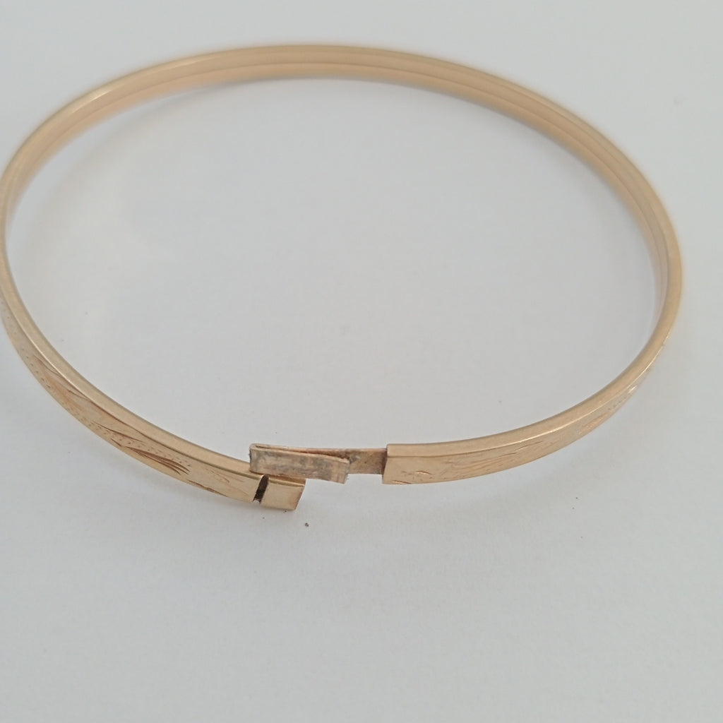 PULSERA RIGIDA ORO 10 K 5.4 GRMS (SEMINUEVO)