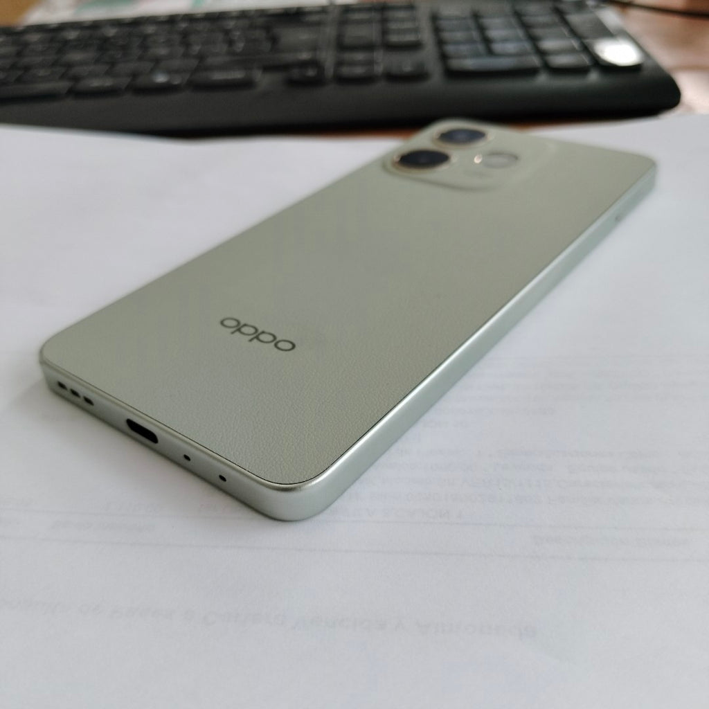 CELULAR OPPO A5 PRO CPH2711 (2025) 256 GB 8 GB RAM (SEMINUEVO)