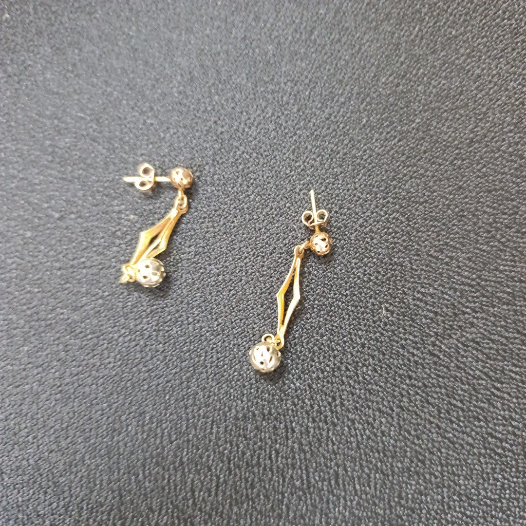 ARETES PAR ORO COMBINADO 8 K 2.7 GRMS (SEMINUEVO)