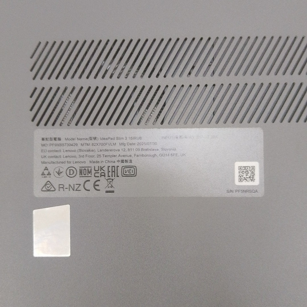 LAPTOP LENOVO IDEAPAD SLIM 3 15IRU8 (2025) 512 GB SSD 8 GB RAM (SEMINUEVO)
