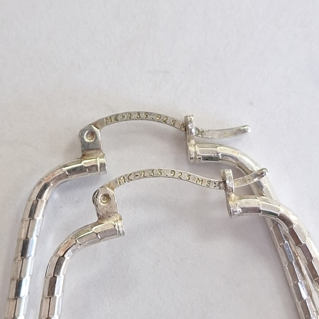 ARETES PAR PLATA 4,00 GRMS (SEMINUEVO)