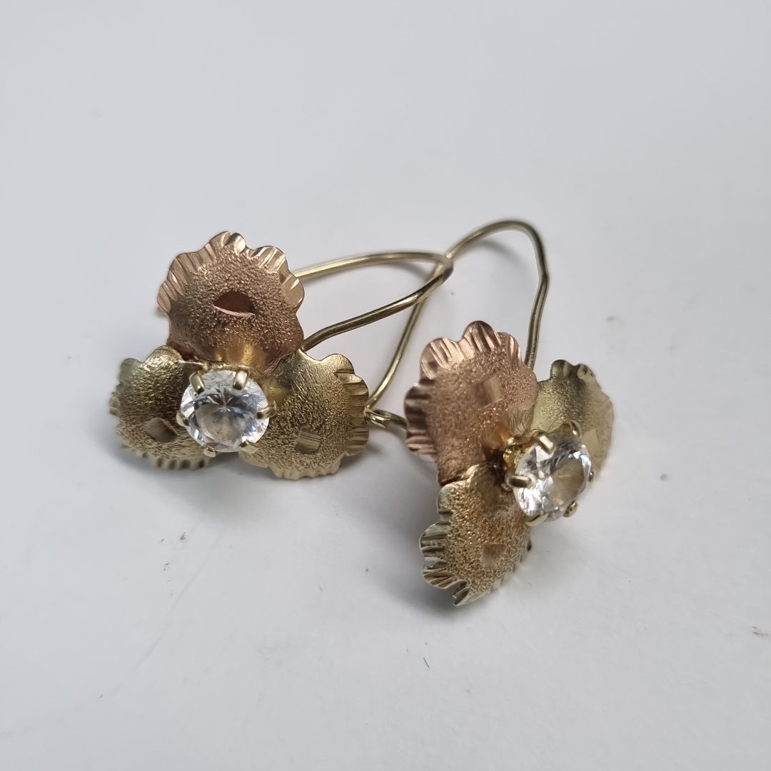 ARETES PAR ORO,ORO COMBINADO 10 K 2,40 GRMS (SEMINUEVO)