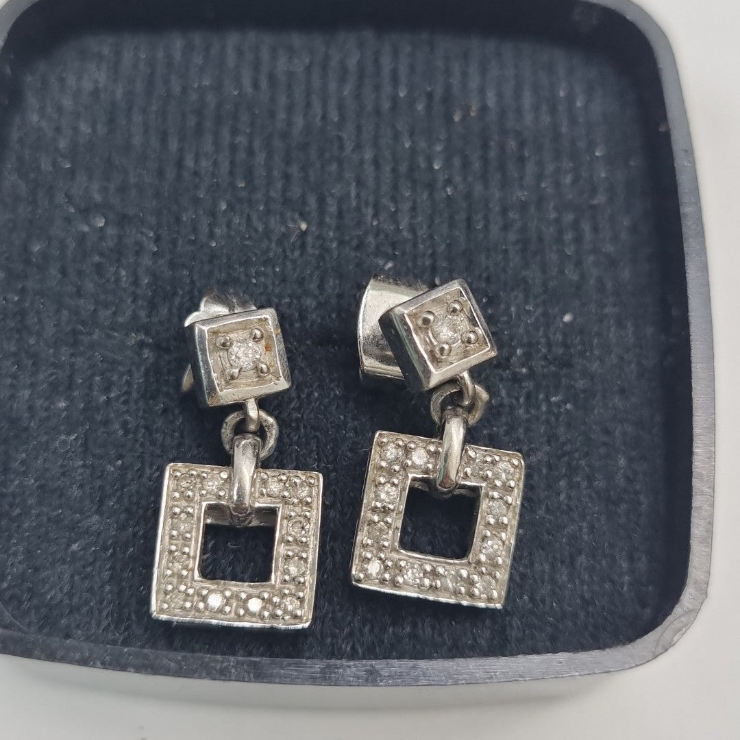BROQUELES PAR ORO BLANCO 14 K 3.5 GRMS (SEMINUEVO)