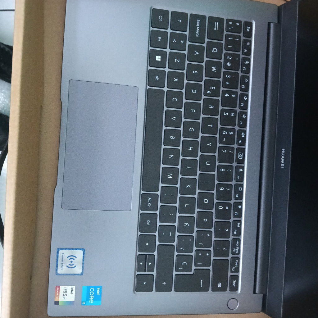 LAPTOP HUAWEI MATEBOOK D14 MDF-X (2024) 512 GB SSD 16 GB RAM (SEMINUEVO)