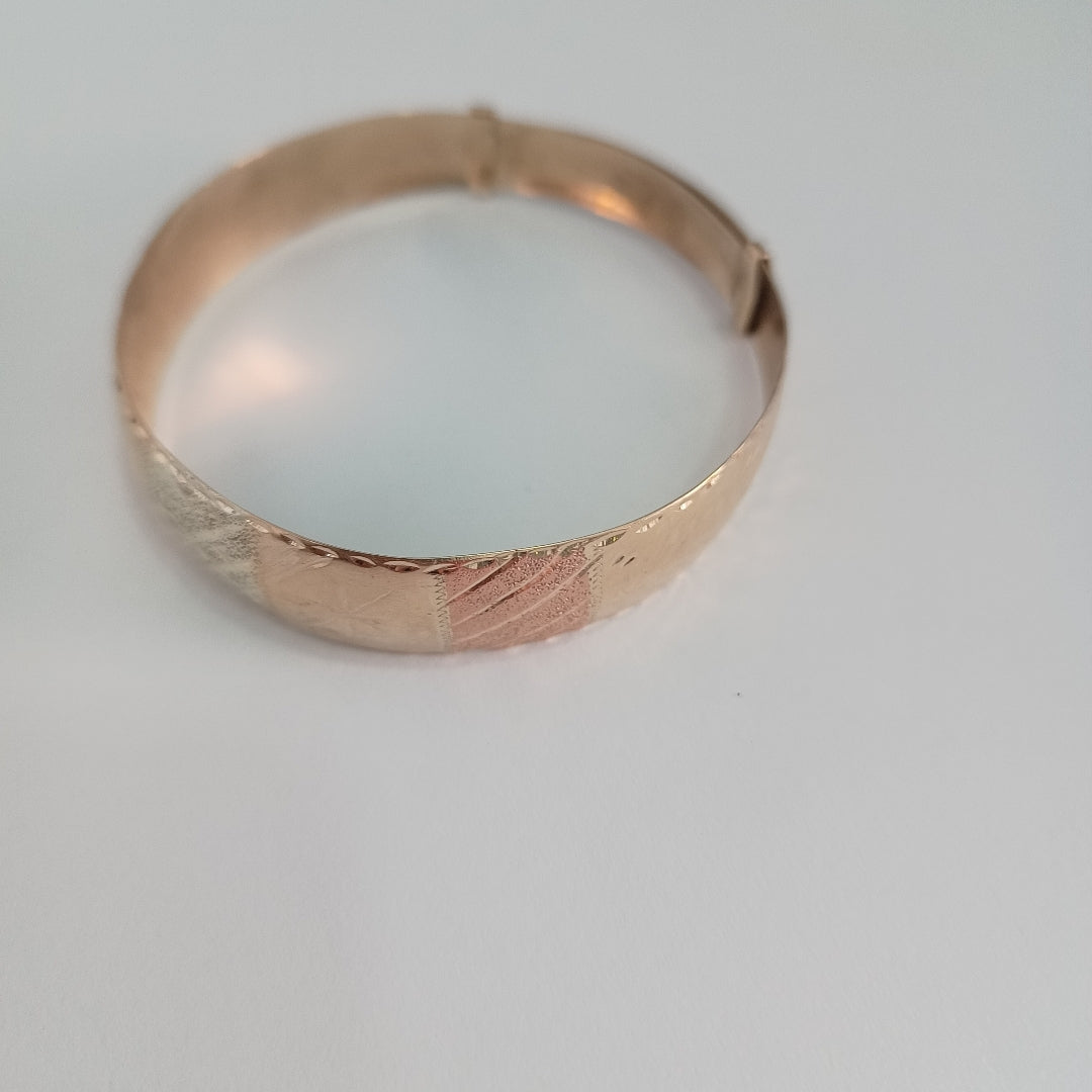 PULSERA RIGIDA ORO 10 K 10.4 GRMS (SEMINUEVO)