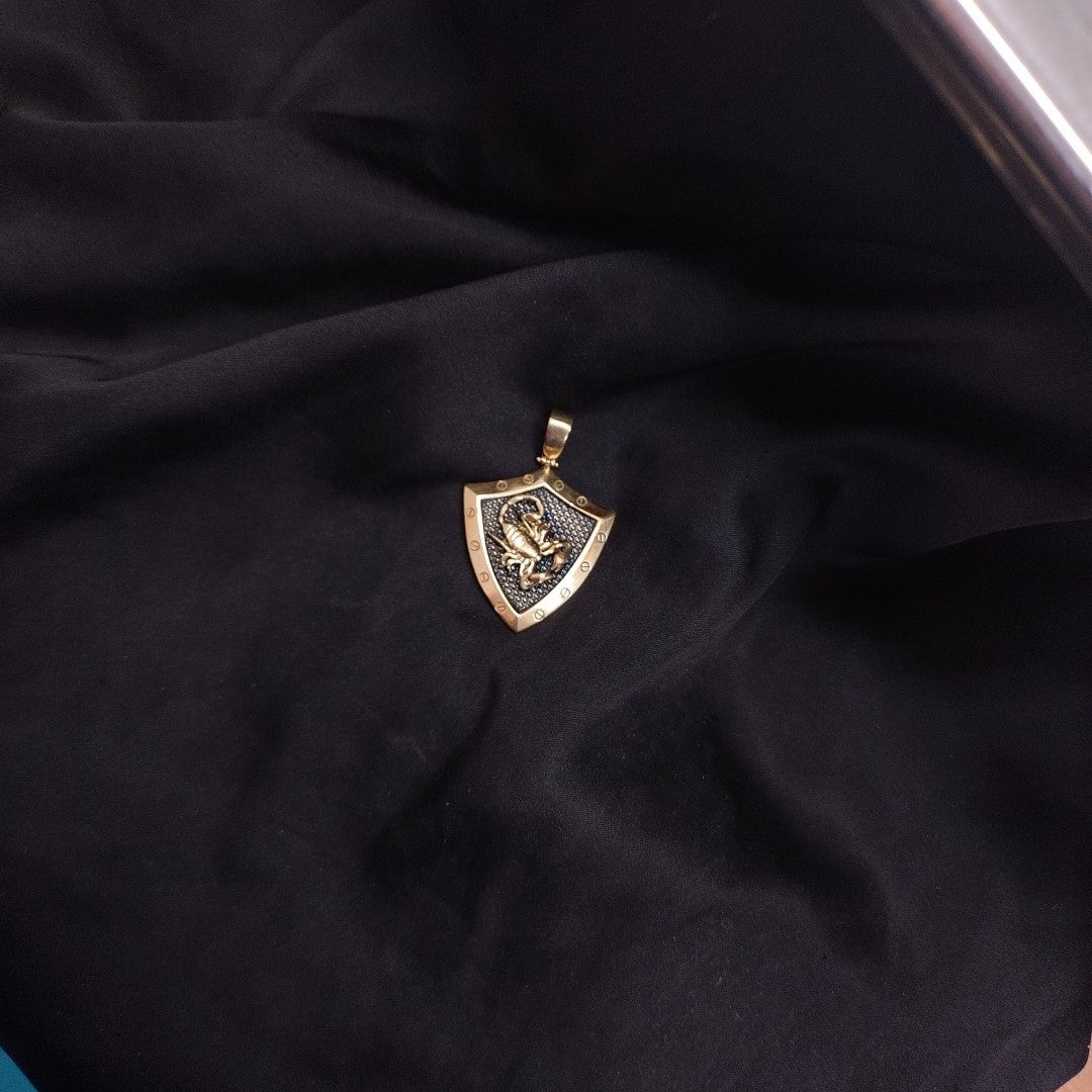 DIJE ORO 14 K 9,30 GRMS (SEMINUEVO)