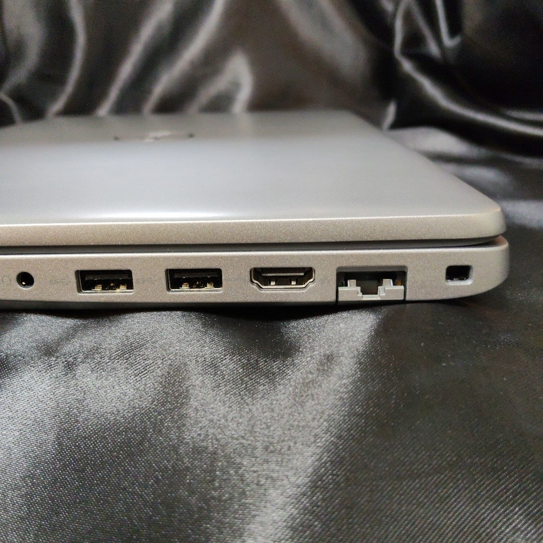 LAPTOP DELL PRECISION 3581 (2023) 1 TB SSD 16 GB RAM (SEMINUEVO)