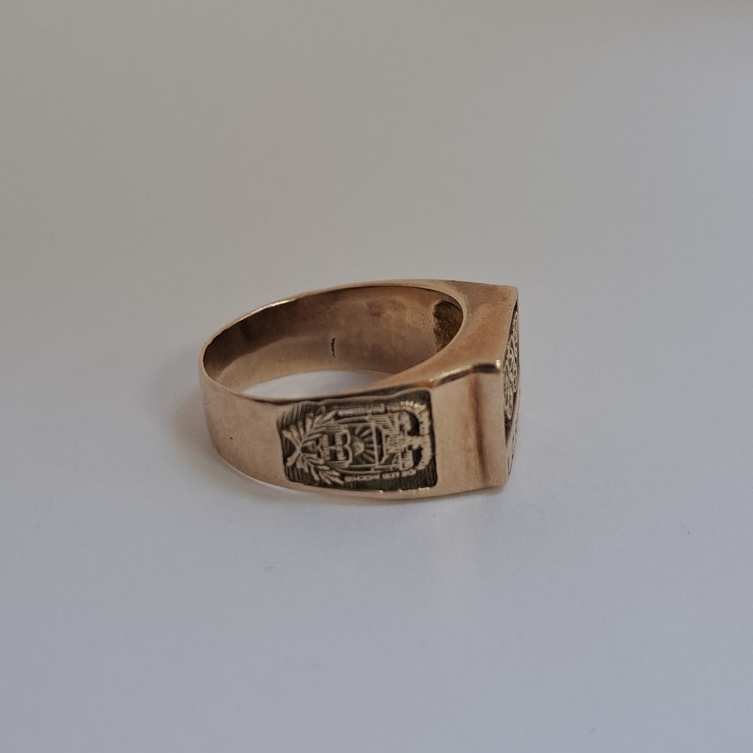 ANILLO CONMEMORATIVO ORO 8 K 8.6 GRMS (SEMINUEVO)
