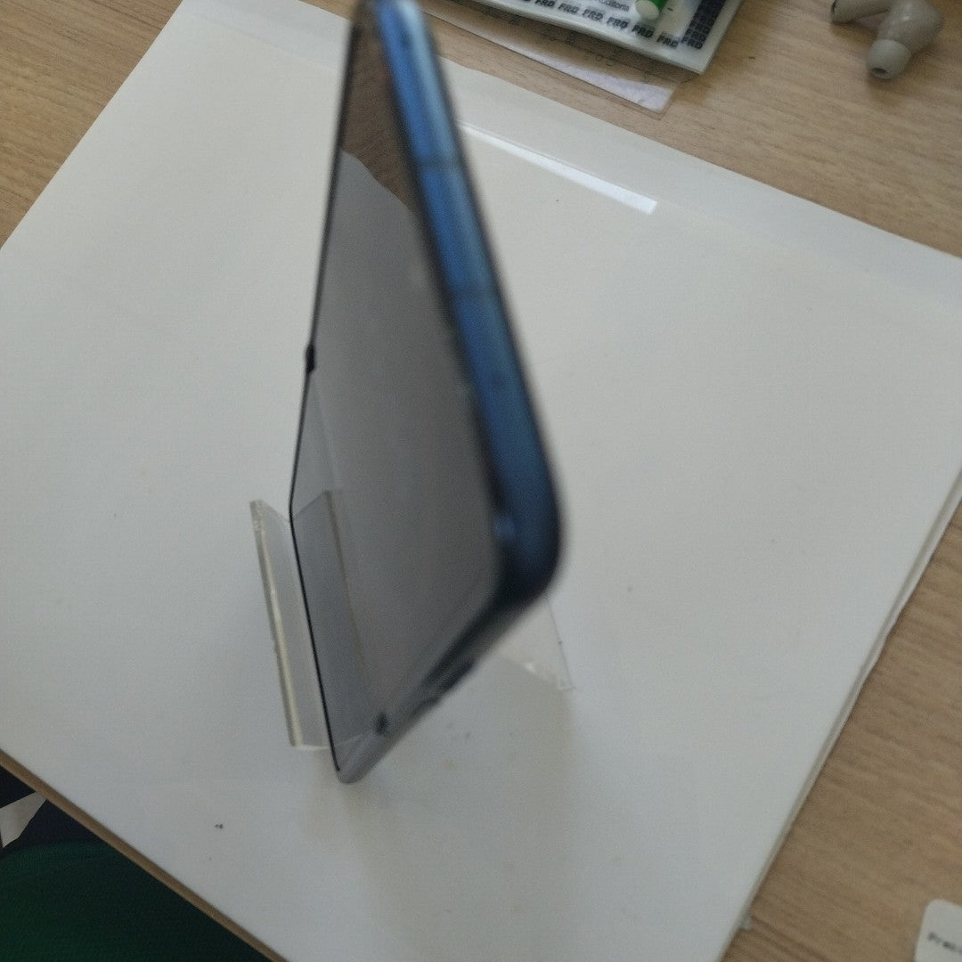 CELULAR MOTOROLA RAZR 60 XT2553-1 (2025) 512 GB 12 GB RAM (SEMINUEVO)