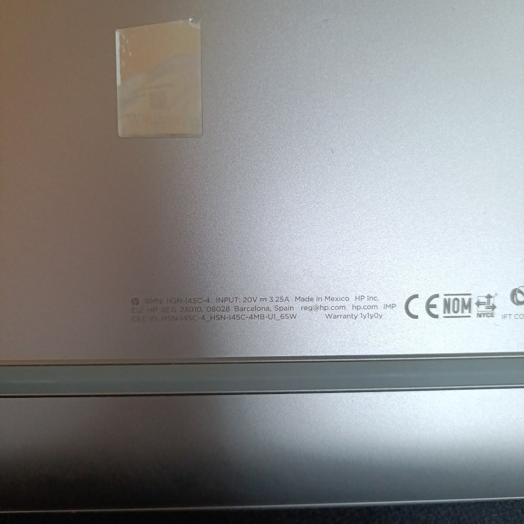 LAPTOP HP ZBOOK FIREFLY 14 G11 (2024) 512 GB SSD 16 GB RAM (SEMINUEVO)