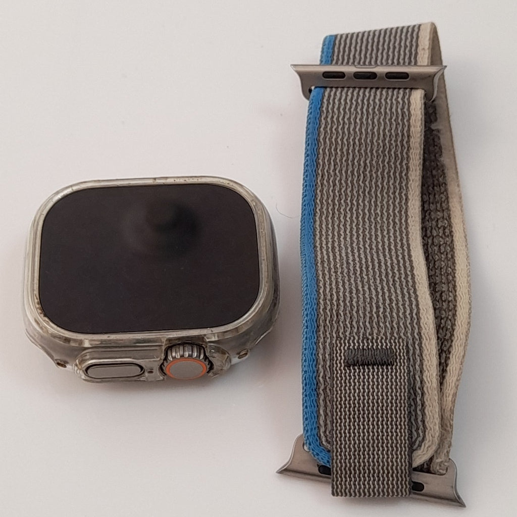 SMARTWATCH APPLE ULTRA TITANIO A2622 49 MM GPS + CELULAR (SEMINUEVO)