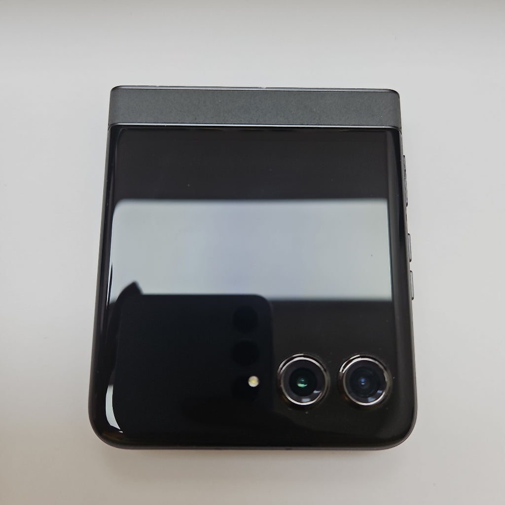 CELULAR MOTOROLA MOTO RAZR 50 XT2453-2 (2024) 512 GB 12 GB RAM (SEMINUEVO)