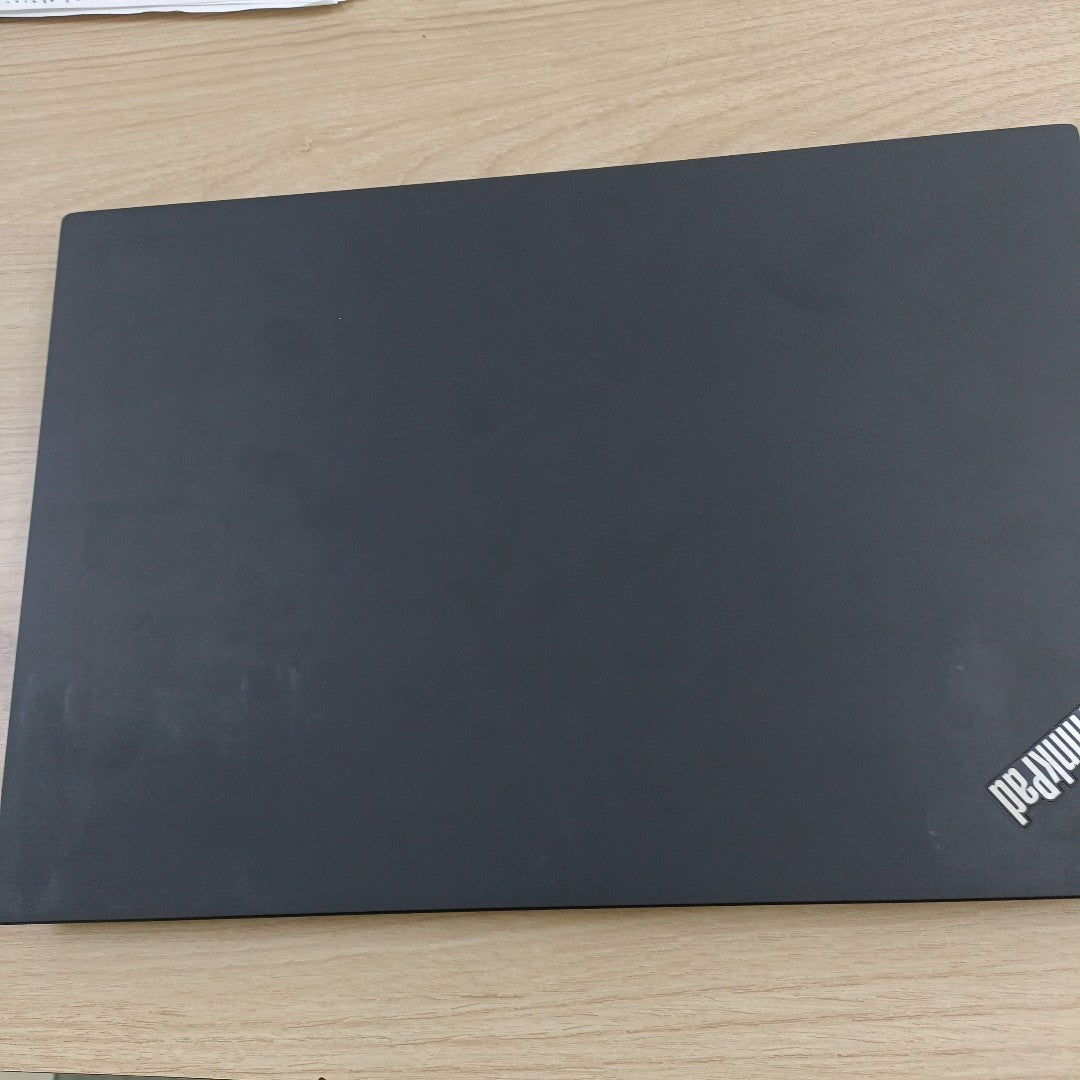 LAPTOP LENOVO THINKPAD T14 GEN 2 (2023) 512 GB SSD 16 GB RAM (SEMINUEVO)