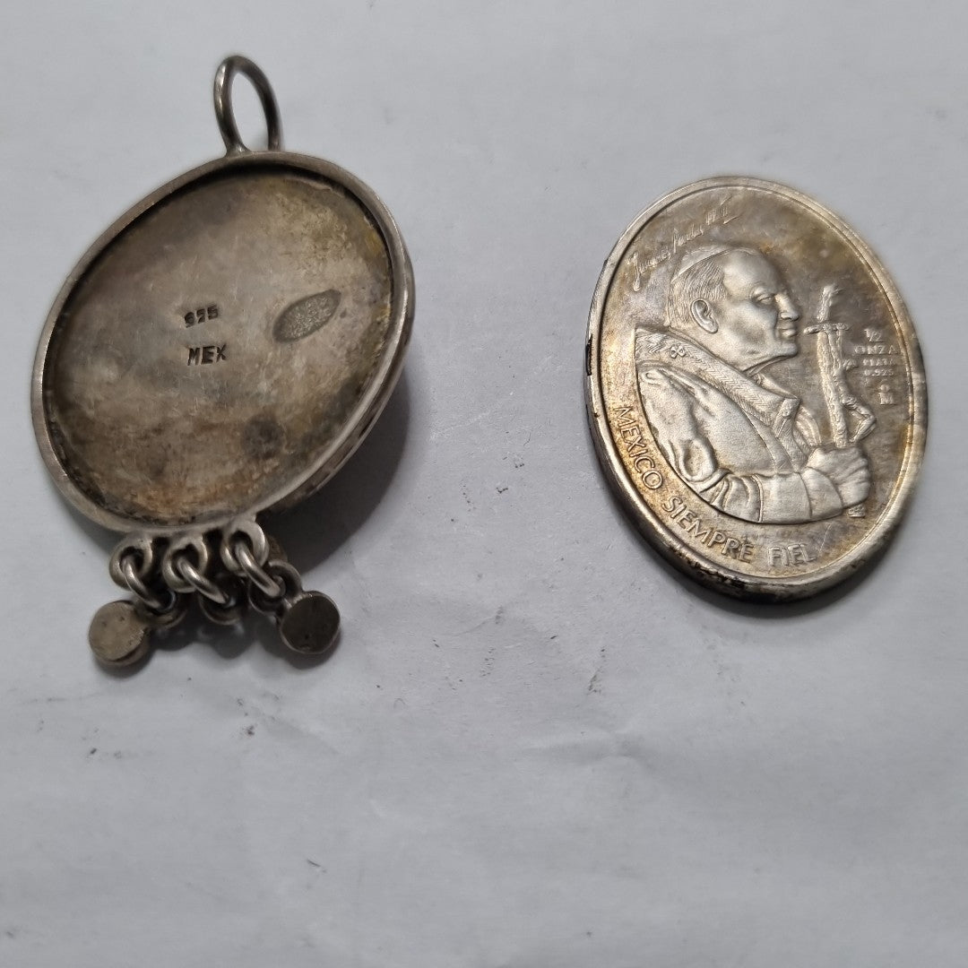 DIJE,MEDALLA RELIGIOSA PLATA 29,00 GRMS (SEMINUEVO)