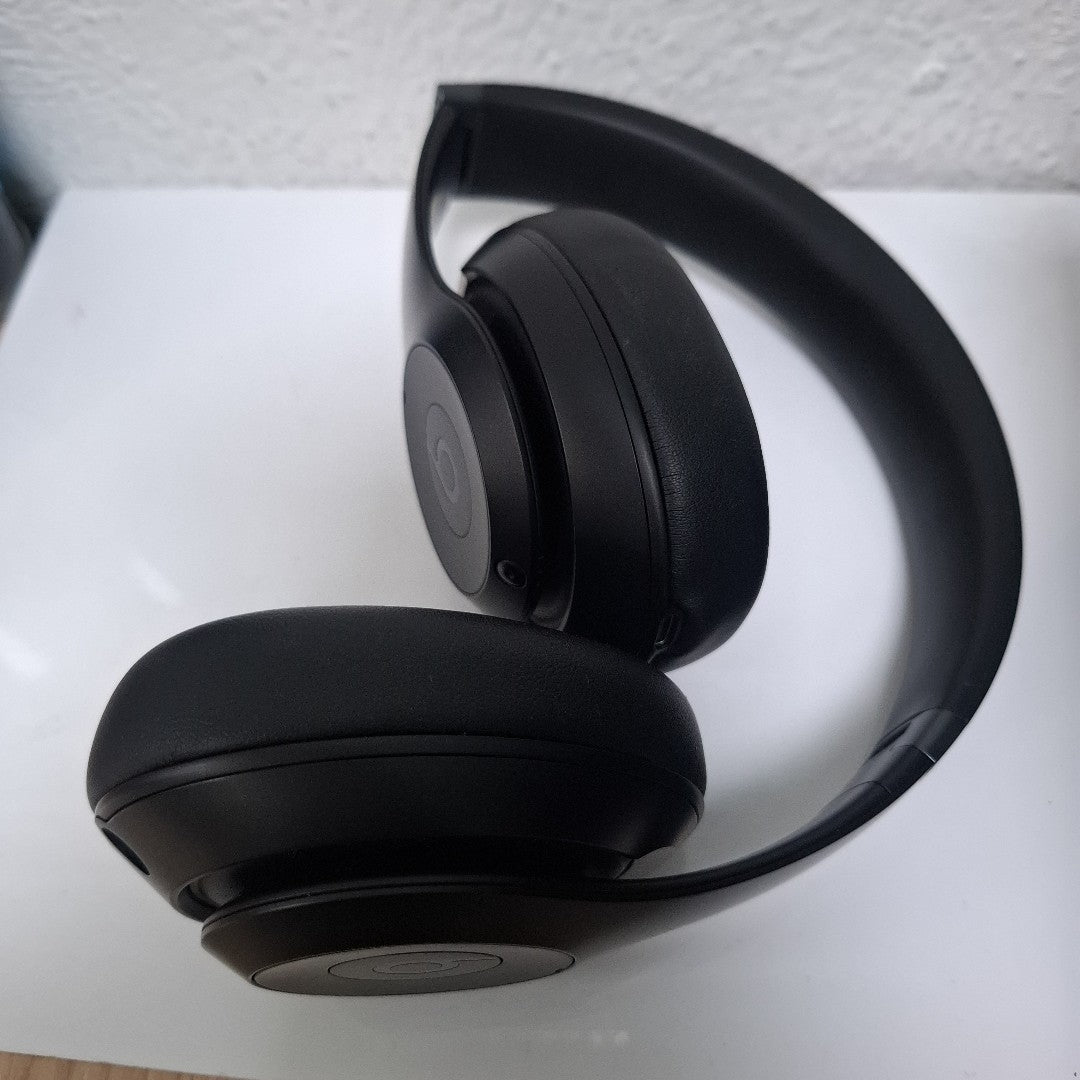AUDIFONOS BEATS STUDIO PRO INALAMBRICO OVER EAR (SEMINUEVO)