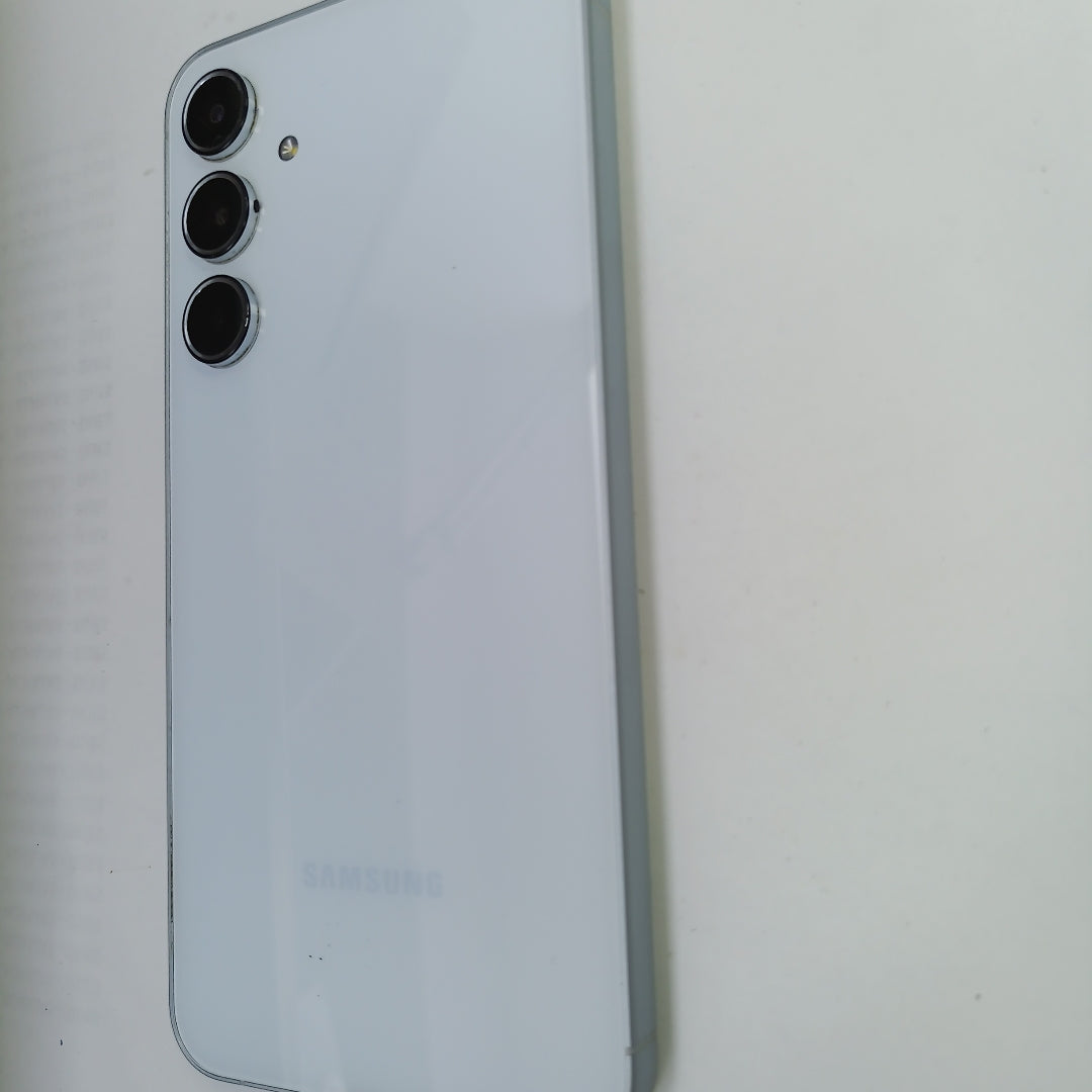 CELULAR SAMSUNG GALAXY A55 5G SM-A556E (2024) 256 GB 8 GB RAM (SEMINUEVO)