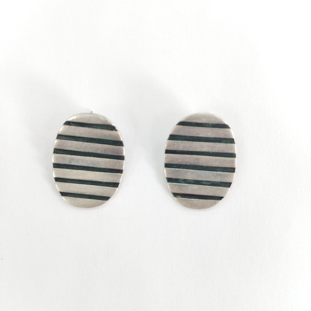 ARETES PAR, DIJE PLATA 28.2 GRMS (SEMINUEVO)