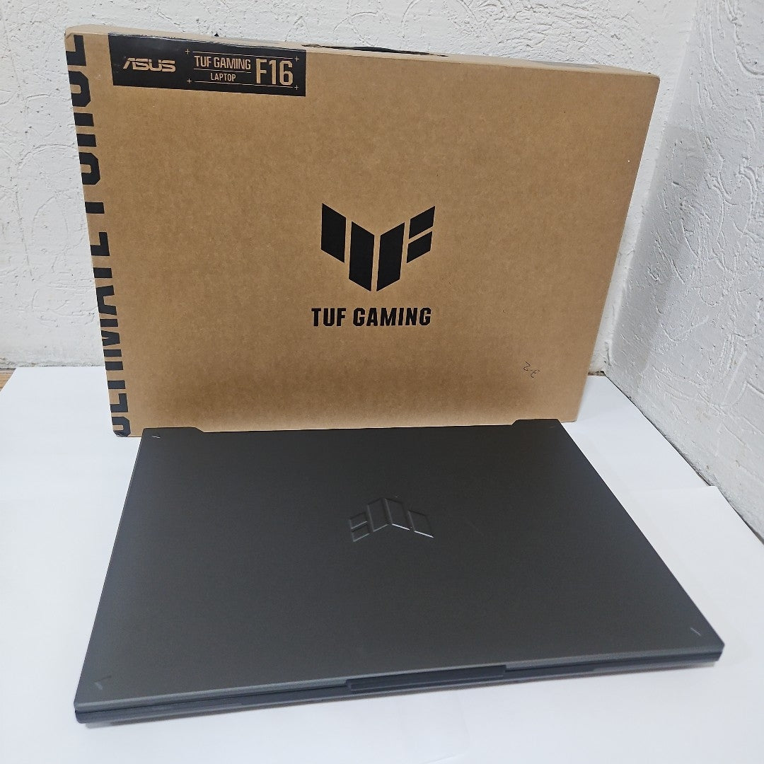 LAPTOP ASUS TUF GAMING F16 FX607VJ-RL023W (2025) 1 TB SSD 16 GB RAM (SEMINUEVO)