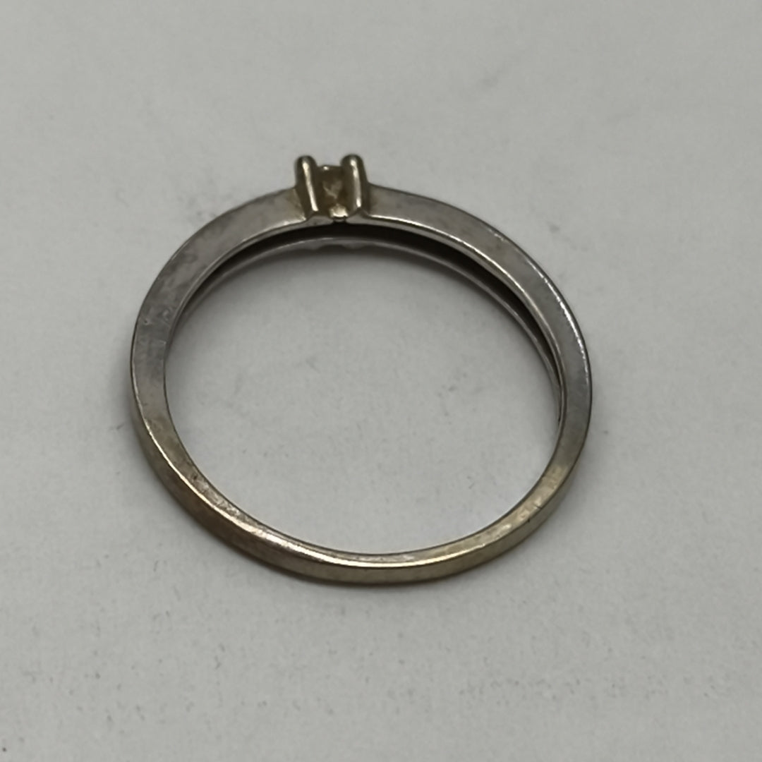 ANILLITO ORO BLANCO 14 K 1.9 GRMS (SEMINUEVO)