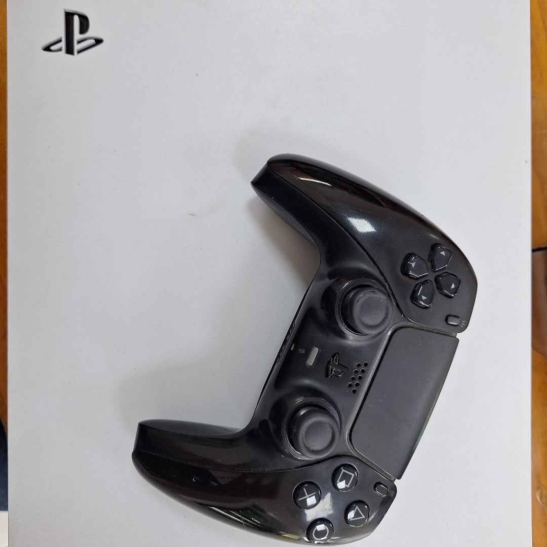 CONSOLA DE VIDEOJUEGO SONY PS5 825 SSD (SEMINUEVO)