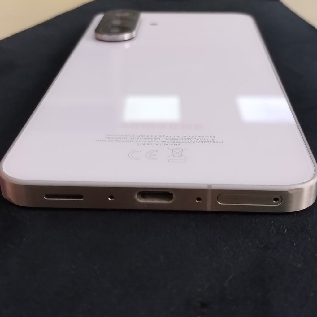 CELULAR SAMSUNG GALAXY A56 SM-A566B (2025) 128 GB 8 GB RAM (SEMINUEVO)