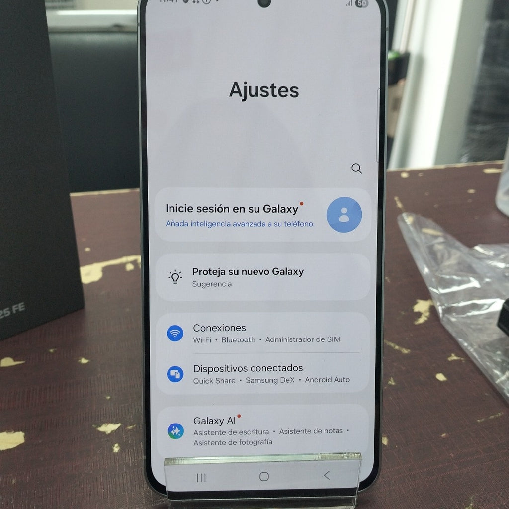 CELULAR SAMSUNG GALAXY S25 FE SM-S731B (2025) 128 GB 8 GB RAM (SEMINUEVO)