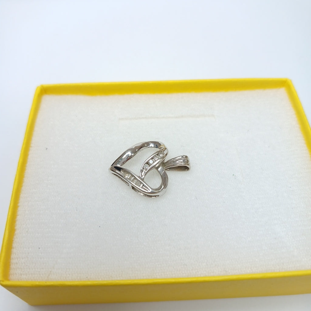 DIJE ORO, ORO BLANCO 10 K 1.9 GRMS (SEMINUEVO)