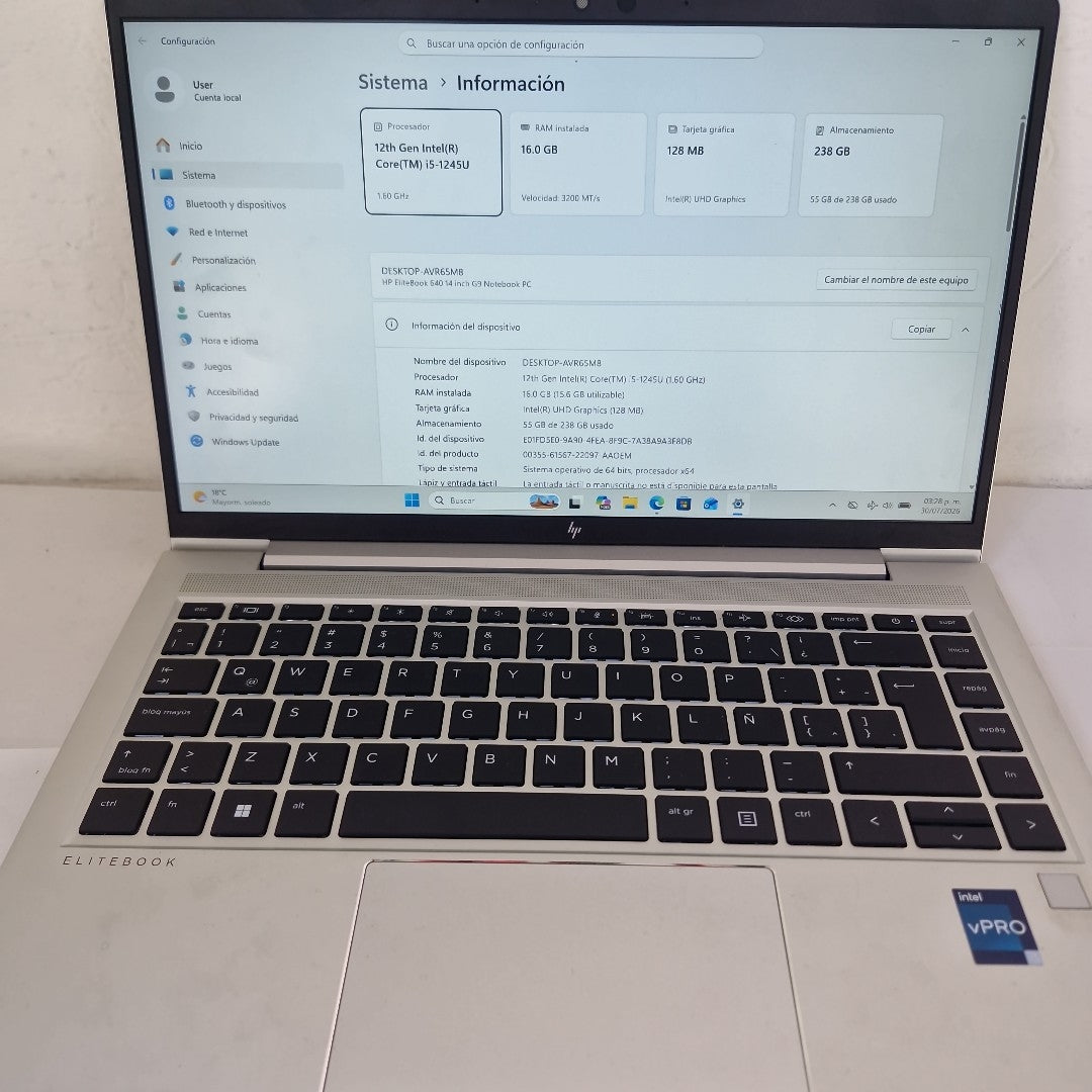 LAPTOP HP ELITEBOOK 640 G9 (2023) 256 GB SSD 16 GB RAM (SEMINUEVO)