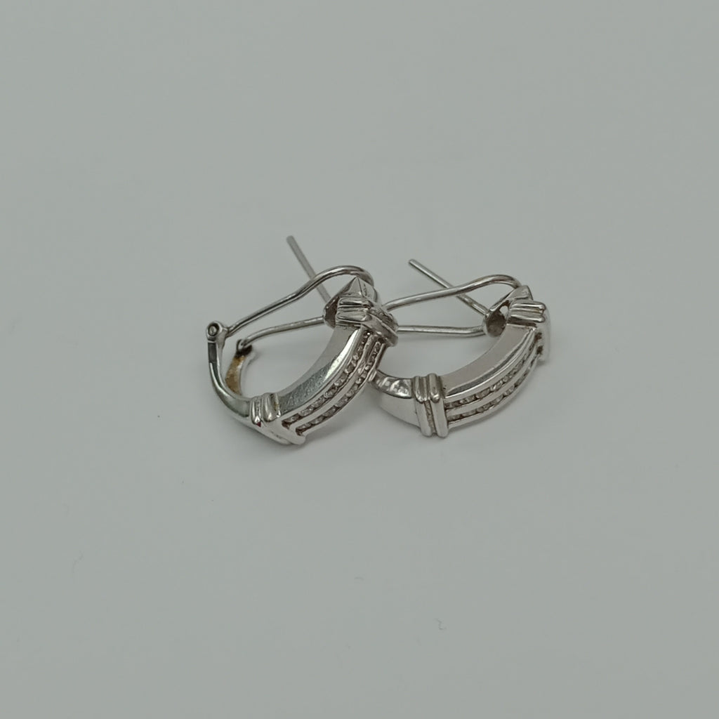 ARETES PAR ORO BLANCO 10 K 6 GRMS (SEMINUEVO)